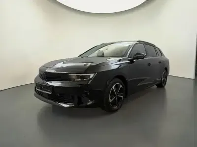 Używany Opel Astra 131 KM (96 kW) 2025 Czarny Hatchback