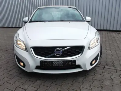 Gebraucht Volvo C30 R-Design 114 PS (83 kW) 2012 Weiß Kleinwagen