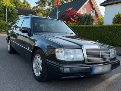 Gebraucht Mercedes E320 220 PS (161 kW) 1993 Schwarz Kombi