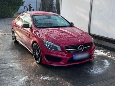 Rot Gebraucht 2014 Mercedes CLA200 AMG line Coupé | 16.500 € (Guter Preis)