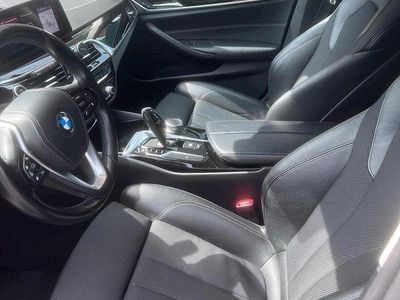 Gebraucht BMW 525 231 PS (169 kW) 2019 Schwarz Kombi