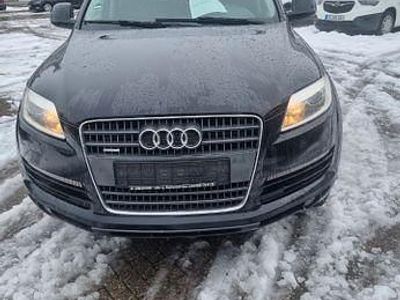 Używany Audi Q7 239 KM (175 kW) 2006 Czarny SUV