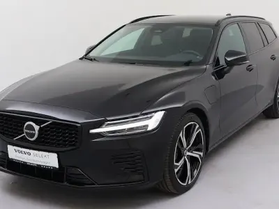 Używany Volvo V60 Plus 336 KM (247 kW) 2024 Czarny Kombi