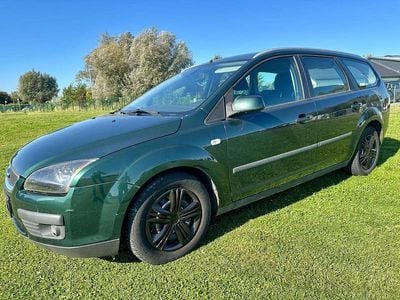 Grün Gebraucht 2006 Ford Focus Style Kombi | 999 € (Guter Preis)