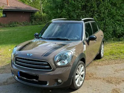 Usata Mini Cooper 122 CV (89 kW) 2014 Marrone Utilitaria