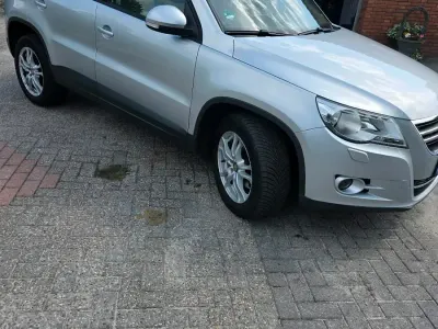 Gebraucht VW Tiguan 140 PS (102 kW) 2009 Silber SUV