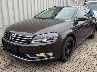 Gebraucht VW Passat Comfortline 122 PS (89 kW) 2012 Braun Kombi