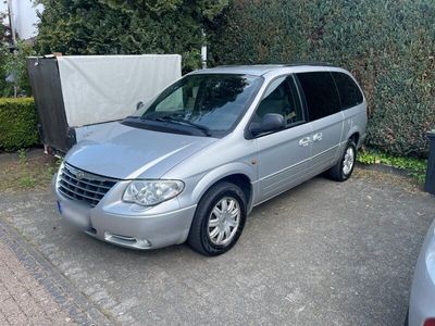 gebraucht Chrysler Voyager Grande2.8 CRD Limited Vollausstattung mit Rampe