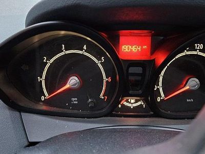 Gebraucht Ford Fiesta 60 PS (44 kW) 2010 Grau Kleinwagen