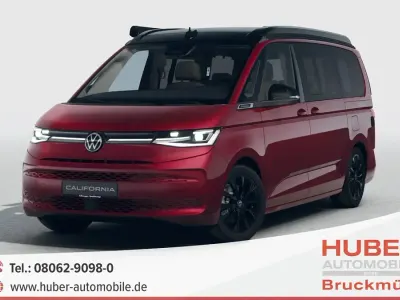 Neu VW T7 Beach 150 PS (110 kW) 2026 Fortanarot metallic Van