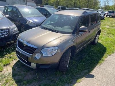 Gebraucht Skoda Yeti Active 110 PS (80 kW) 2013 Matobraun metallic SUV