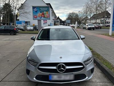 Gebraucht Mercedes A180 Edition 1 116 PS (85 kW) 2019 Silber Kombi