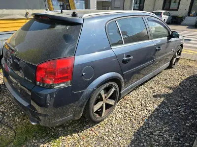 Usata Opel Signum 176 CV (129 kW) 2008 Nero Utilitaria