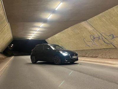 Gebraucht Mazda 2 90 PS (66 kW) 2015 Schwarz Kleinwagen