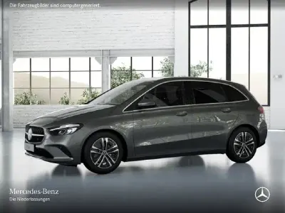 Gebraucht Mercedes B180 Advanced 136 PS (100 kW) 2025 Grau Van / Kleinbus