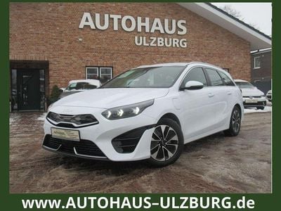 Weiß Gebraucht 2022 Kia Ceed Sportswagon Vision Kombi | 17.900 € (Superpreis)