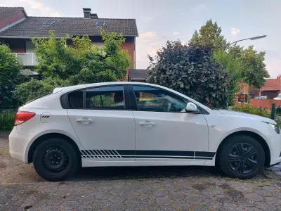 Gebraucht Chevrolet Cruze LTZ 163 PS (119 kW) 2012 Weiß Limousine