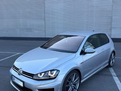 Second-hand VW Golf VII R 300 CP (220 kW) 2015 Argintiu Berlinǎ