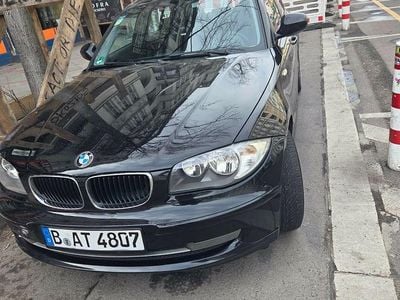 Gebraucht BMW 118 143 PS (105 kW) 2010 Schwarz Kleinwagen