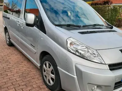 Gebraucht Peugeot TePee 128 PS (94 kW) 2012 Silber Van / Kleinbus