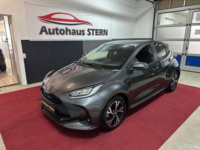 Gebraucht Toyota Yaris 92 PS (67 kW) 2024 Grau Kleinwagen