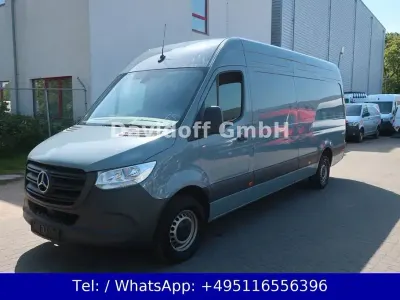 Gebraucht Mercedes Sprinter 150 PS (110 kW) 2024 Blau Van