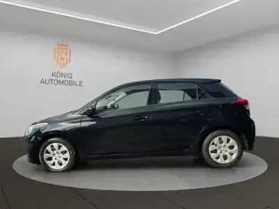 Gebraucht Hyundai i20 Trend 90 PS (66 kW) 2018 Andere Limousine