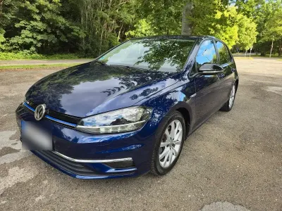Gebraucht VW Golf VII IQ Drive 131 PS (96 kW) 2019 Blau Limousine