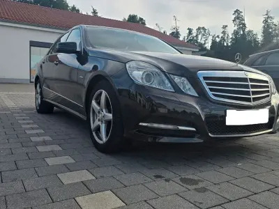 Gebraucht Mercedes E200 Avantgarde 184 PS (135 kW) 2011 Schwarz Limousine