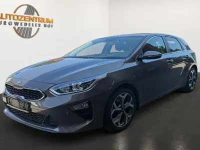 Gebraucht Kia Ceed 140 PS (102 kW) 2018 Braun Kleinwagen