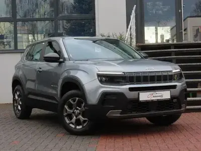 Usata Jeep Avenger 101 CV (74 kW) 2024 Grigio SUV