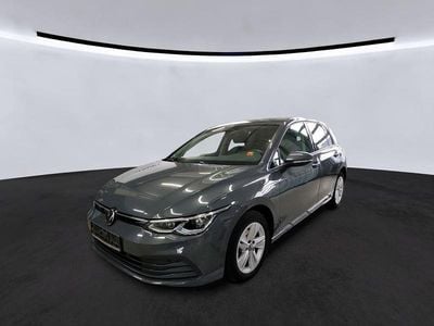 Gebraucht VW Golf VIII Life 131 PS (96 kW) 2023 Grau Limousine
