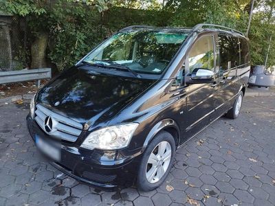 Schwarz Gebraucht 2011 Mercedes Viano Van / Kleinbus | 18.250 €