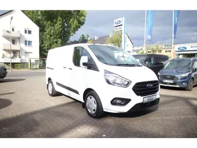 Gebraucht Ford Transit Custom Trend 131 PS (96 kW) 2018 Frostweiß Van / Kleinbus
