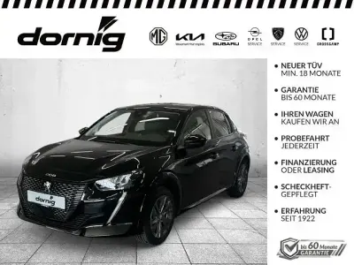 Gebraucht Peugeot e-208 Active 100 kW (136 PS) 2022 Schwarz Kleinwagen