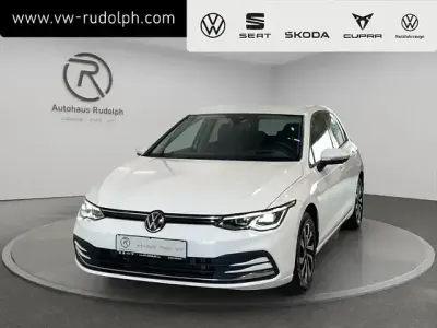 Gebraucht VW Golf VIII Active 150 PS (110 kW) 2023 Pure white Limousine