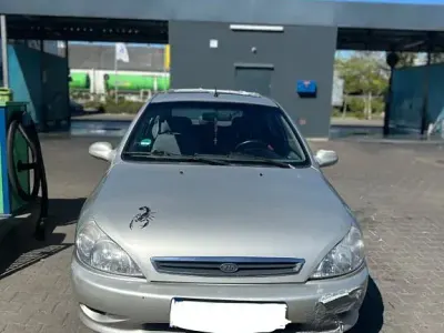 Gebraucht Kia Rio 75 PS (55 kW) 2001 Grau Limousine
