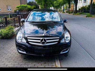 Mercedes R320