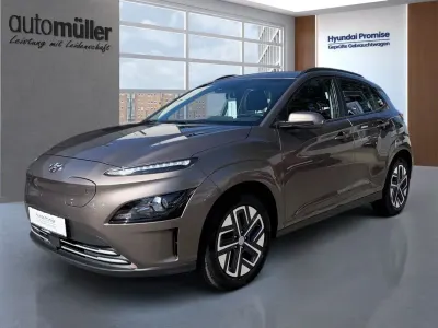 Gebraucht Hyundai Kona Select 100 kW (136 PS) 2022 Braun SUV