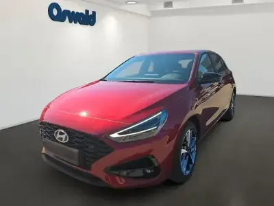 Neu Hyundai i30 Advantage 140 PS (102 kW) 2025 Ultimate red / met Limousine