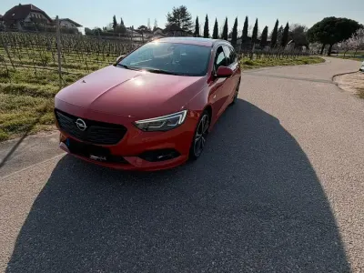 Gebraucht Opel Insignia Exklusiv 209 PS (153 kW) 2018 Orange Kombi