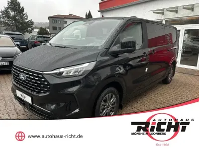 Gebraucht Ford Tourneo Titanium 136 PS (100 kW) 2025 Schwarz Van / Kleinbus