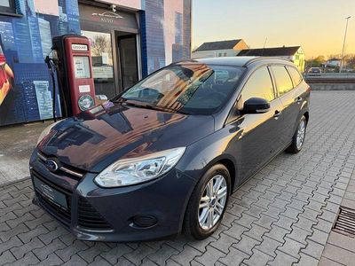 Gebraucht Ford Focus 116 PS (85 kW) 2011 Grau Limousine