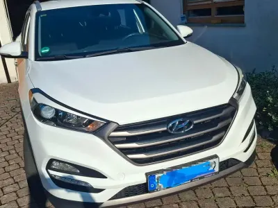Gebraucht Hyundai Tucson Trend 177 PS (130 kW) 2016 Weiß SUV