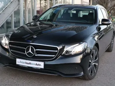 Gebraucht Mercedes E300 Avantgarde 194 PS (142 kW) 2020 Obsidianschwarz Kombi