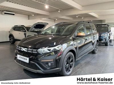 Gebraucht Dacia Jogger Extreme 94 PS (69 kW) 2025 Perlmuttschwarz (schwarz) Van / Kleinbus