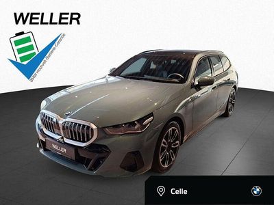 Gebraucht BMW 550e M Sport 489 PS (359 kW) 2025 Grün Kombi
