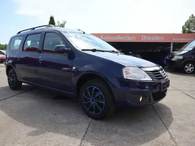 Gebraucht Dacia Logan Lauréate 105 PS (77 kW) 2009 Dacia blau marine Kombi