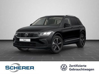 Deep black perleffekt (metallic) Gebraucht 2022 VW Tiguan Life SUV | 27.980 € (Fairer Preis)