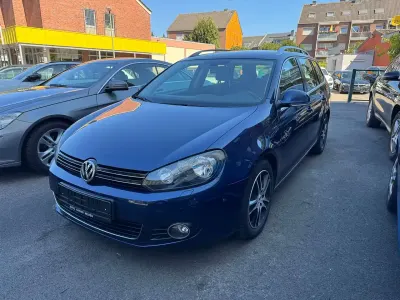 Gebraucht VW Golf VI Comfortline 105 PS (77 kW) 2010 Platinum grey metallic Kombi
